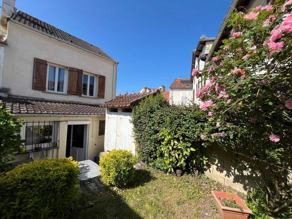 Agréable maison de ville à Lizy-sur-Ourcq.