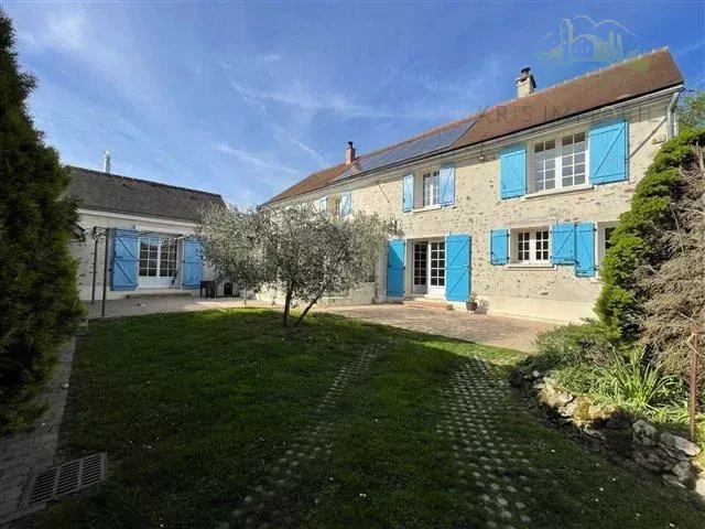 charmante briarde indépendante proximité gare sncf